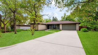 5504 Mapleleaf DR, Austin, TX 78723