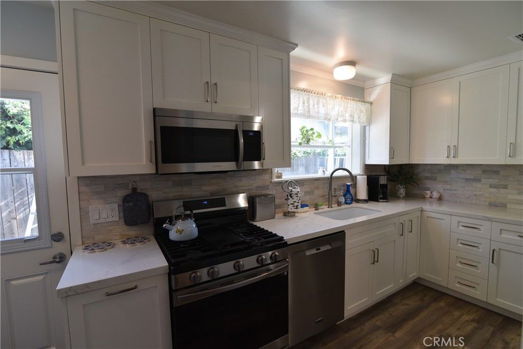 6242 Kenwater, Los Angeles, CA 91367