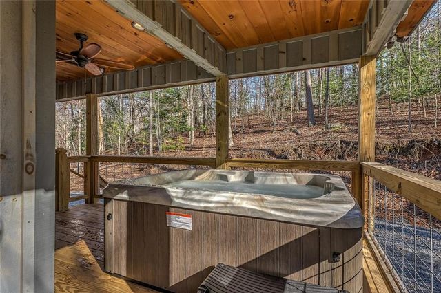 747 Matrix Lane, Ellijay, GA 30540