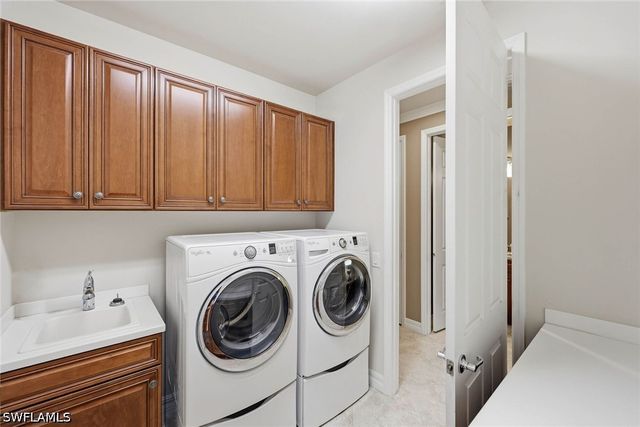 8562 Veronawalk CIR, Naples, FL 34114