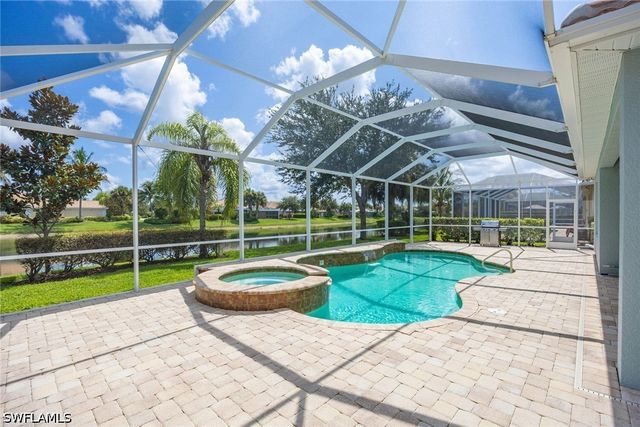 8562 Veronawalk CIR, Naples, FL 34114