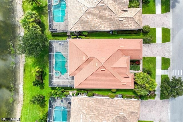 8562 Veronawalk CIR, Naples, FL 34114