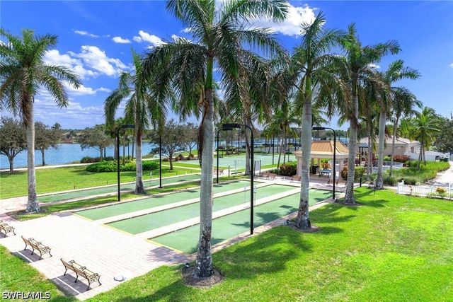 8562 Veronawalk CIR, Naples, FL 34114