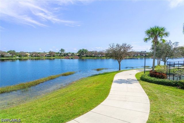 8562 Veronawalk CIR, Naples, FL 34114