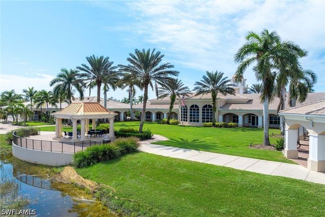 8562 Veronawalk CIR, Naples, FL 34114