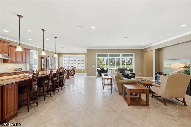 8562 Veronawalk CIR, Naples, FL 34114