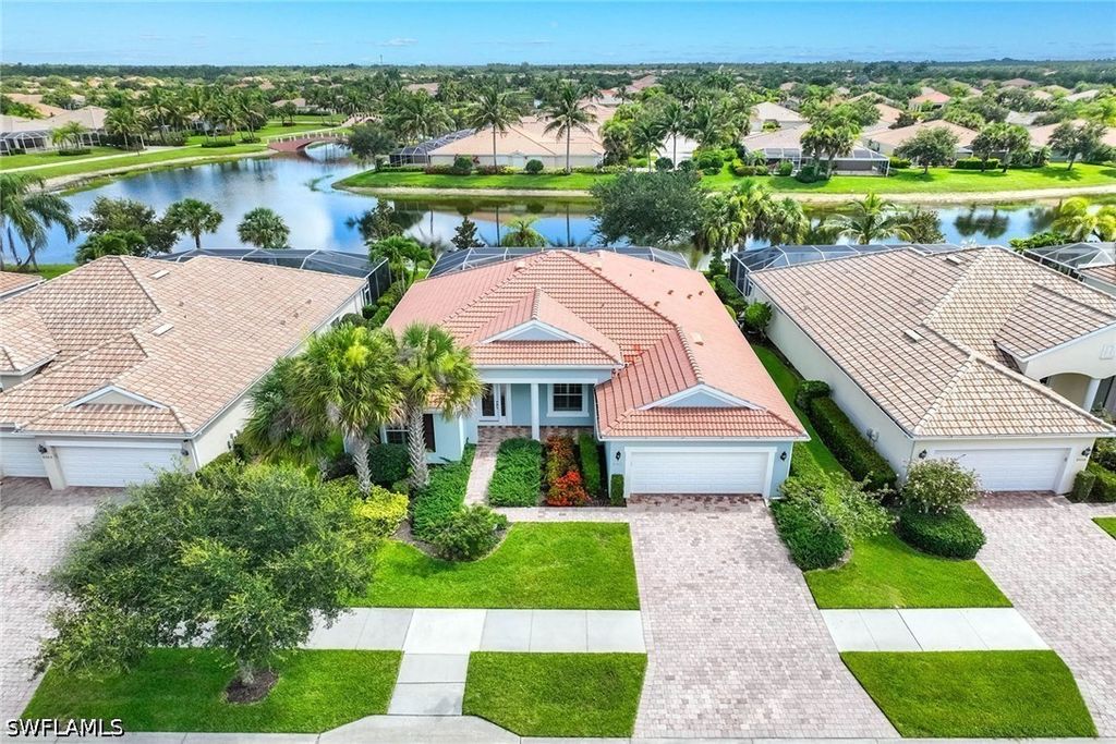 8562 Veronawalk CIR, Naples, FL 34114