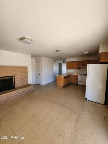 3521 W BUTLER Drive, Phoenix, AZ 85051