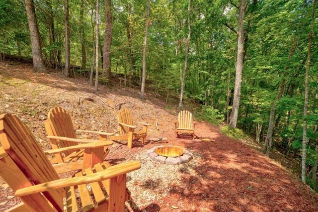 108 Crabapple Lane, Mineral Bluff, GA 30559