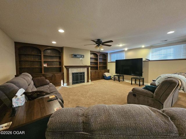 1918 Windsor Drive, Pittsburg, KS 66762