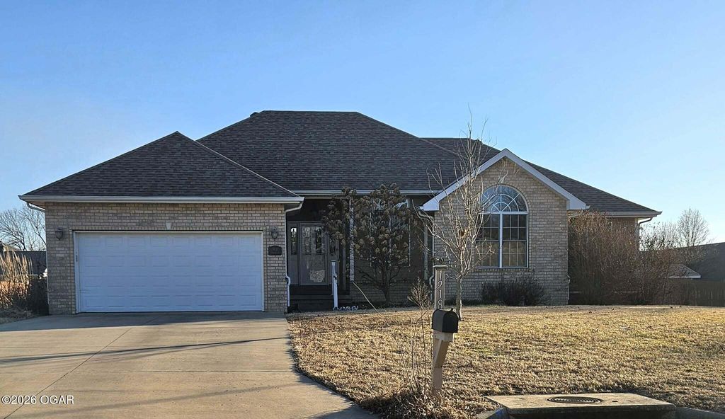 1918 Windsor Drive, Pittsburg, KS 66762