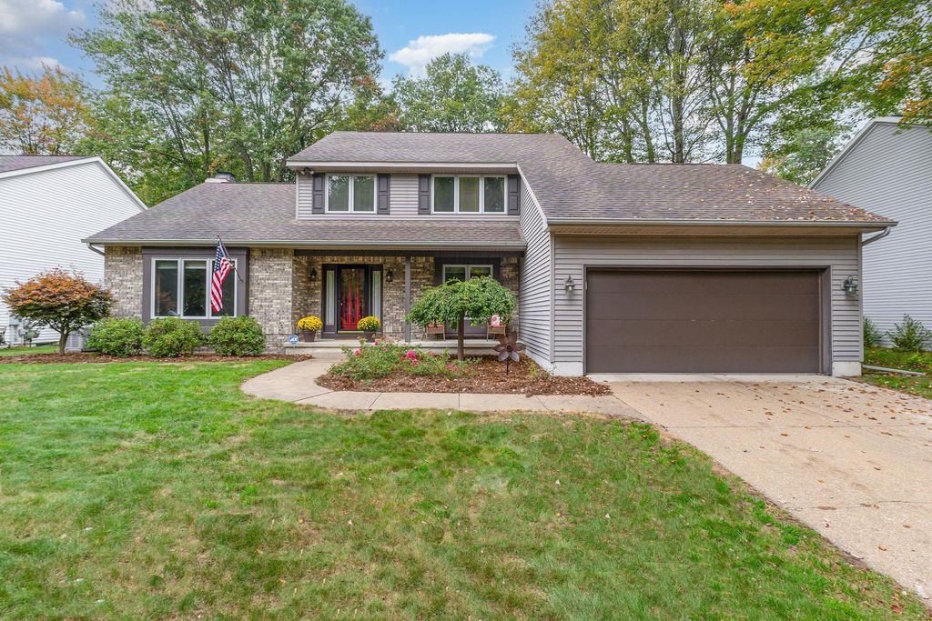 5112 Goldenwood Drive, Midland, MI 48640