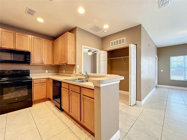 2586 GRAND CENTRAL PARKWAY 4, Orlando, FL 32839
