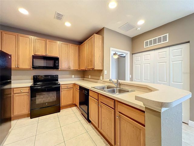 2586 GRAND CENTRAL PARKWAY 4, Orlando, FL 32839