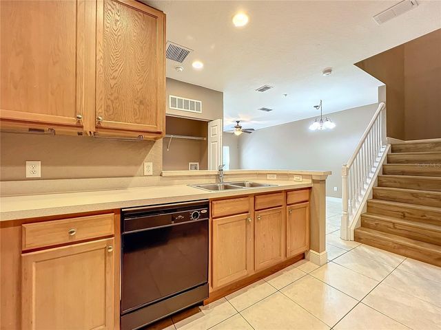 2586 GRAND CENTRAL PARKWAY 4, Orlando, FL 32839