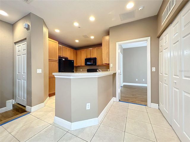 2586 GRAND CENTRAL PARKWAY 4, Orlando, FL 32839