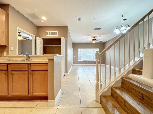 2586 GRAND CENTRAL PARKWAY 4, Orlando, FL 32839