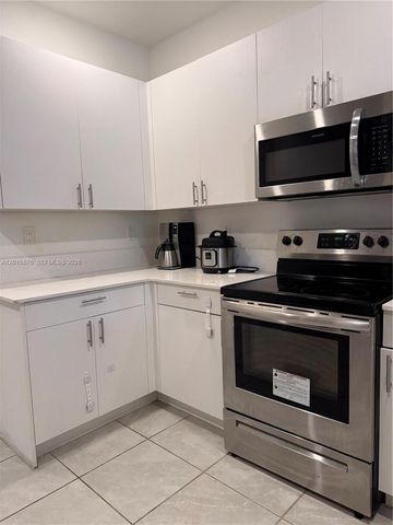 28615 SW 129th Ct, Homestead, FL 33033