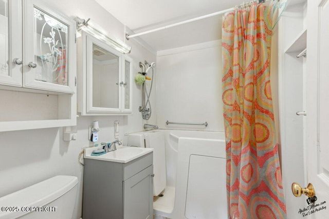 1507 Elmendorf Drive, Anchorage, AK 99504