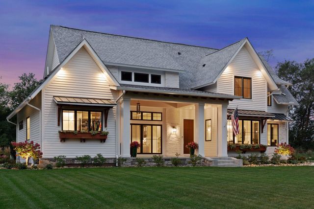 4900 Lakeview Drive, Edina, MN 55424