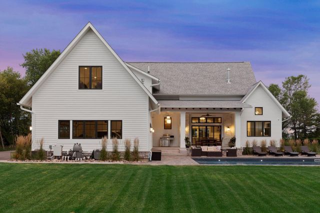 4900 Lakeview Drive, Edina, MN 55424