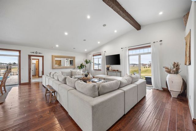 8101 Olin Ct, Pasco, WA 99301