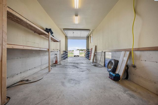 8101 Olin Ct, Pasco, WA 99301