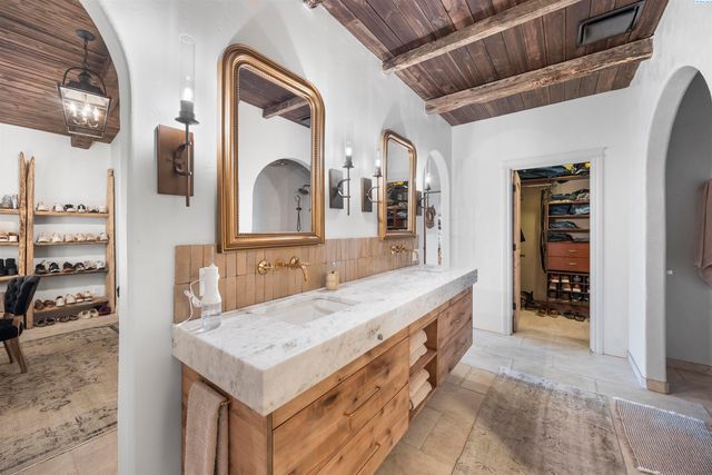 8101 Olin Ct, Pasco, WA 99301