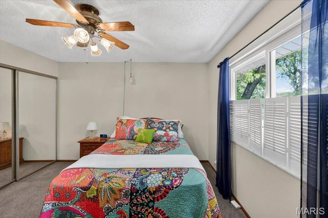 1014 Holly River Drive, Florissant, MO 63031