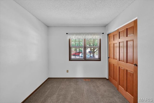 1014 Holly River Drive, Florissant, MO 63031