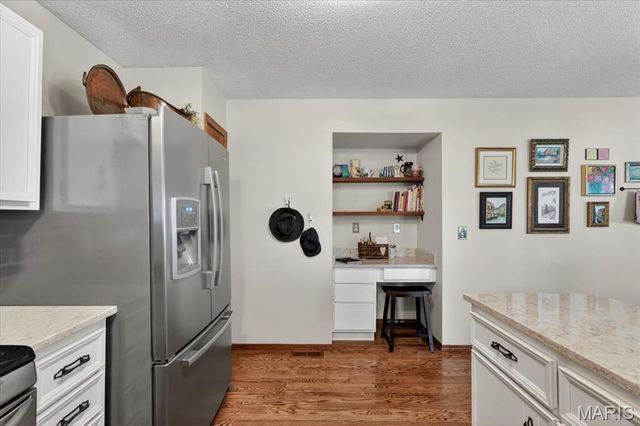 1014 Holly River Drive, Florissant, MO 63031