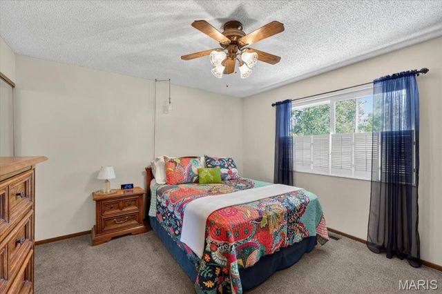 1014 Holly River Drive, Florissant, MO 63031
