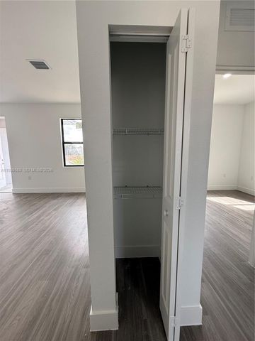 1048 Jay Ct, La Belle, FL 33935