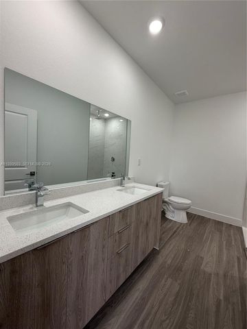 1048 Jay Ct, La Belle, FL 33935