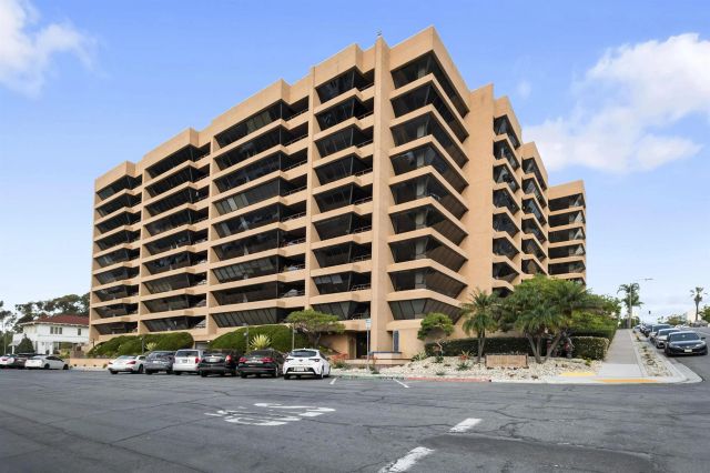 230 W Laurel 303, San Diego, CA 92101