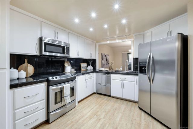 230 W Laurel 303, San Diego, CA 92101