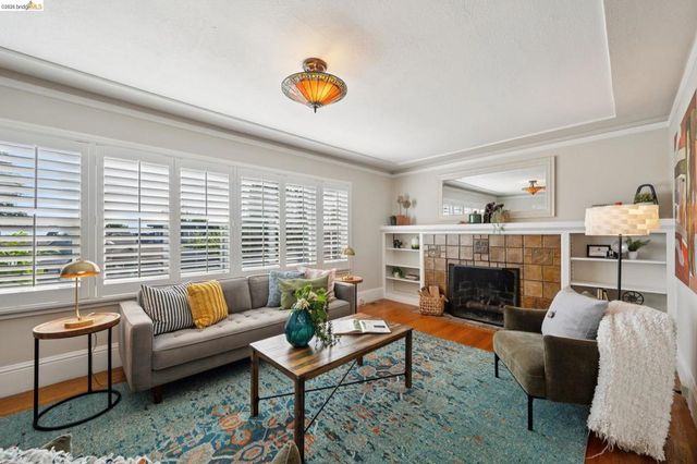 5208 Trask St, Oakland, CA 94601