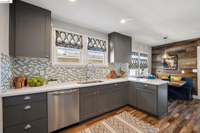 5208 Trask St, Oakland, CA 94601