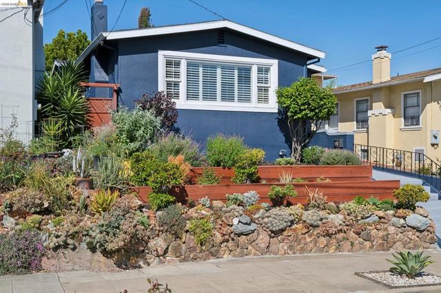 5208 Trask St, Oakland, CA 94601