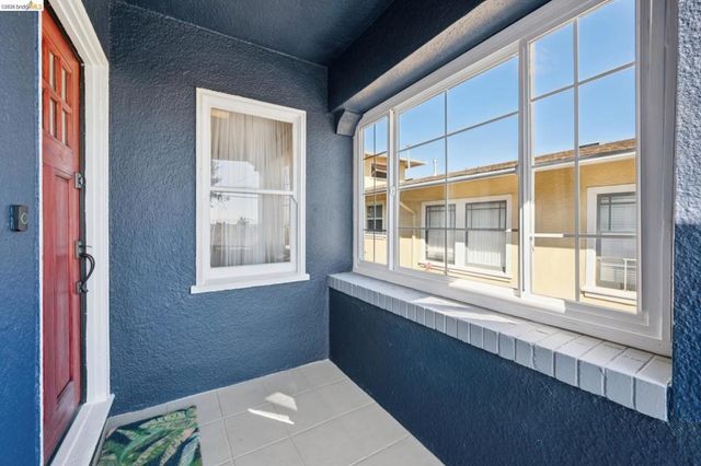 5208 Trask St, Oakland, CA 94601