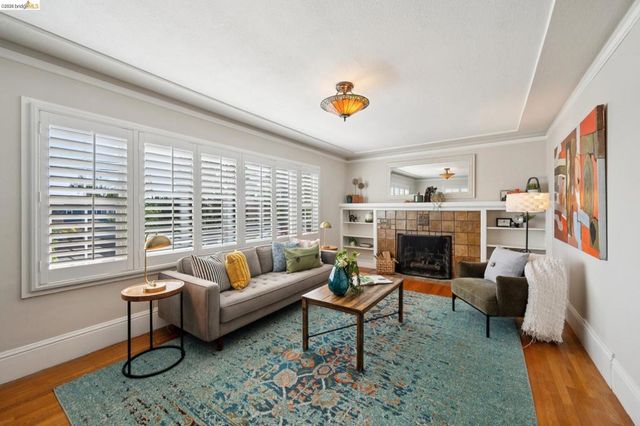 5208 Trask St, Oakland, CA 94601
