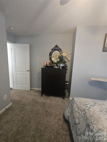 6503 Manitoba Lane, Charlotte, NC 28277
