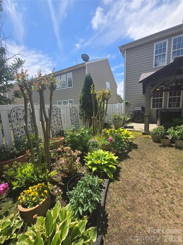 6503 Manitoba Lane, Charlotte, NC 28277