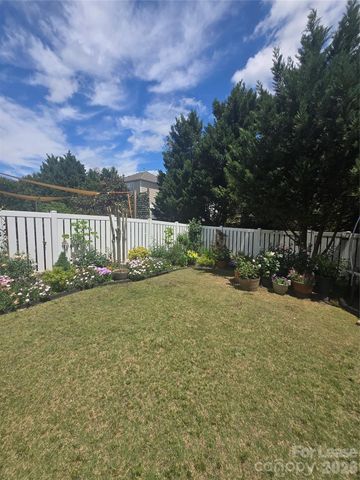 6503 Manitoba Lane, Charlotte, NC 28277