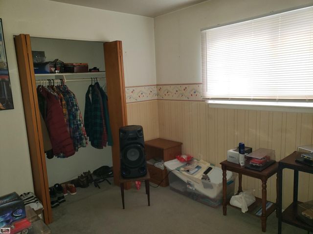 17468 Ivanhoe Street, Roseville, MI 48066