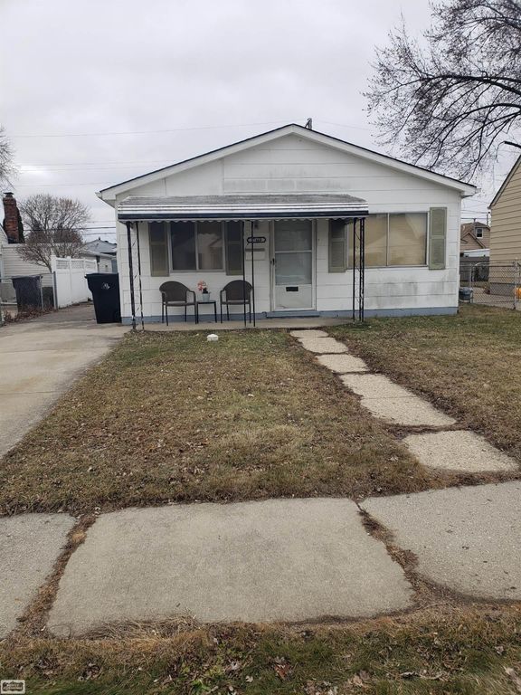 17468 Ivanhoe Street, Roseville, MI 48066