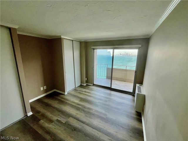 12900 Lake Avenue PH34, Lakewood, OH 44107