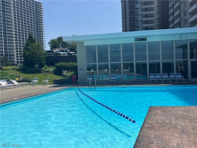 12900 Lake Avenue PH34, Lakewood, OH 44107