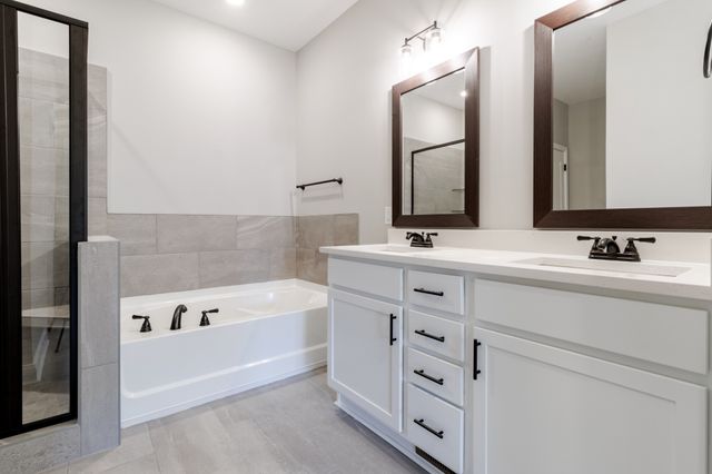 456 Pond Apple Rd Unit 42, Clarksville, TN 37043