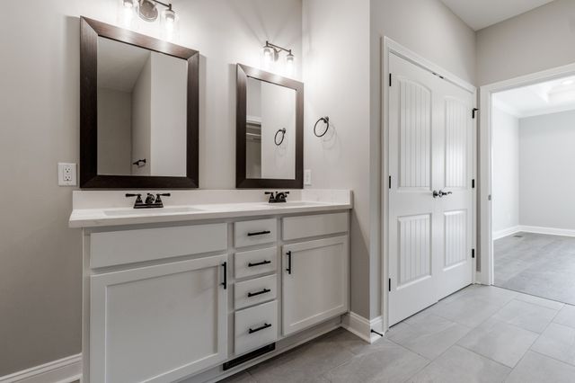456 Pond Apple Rd Unit 42, Clarksville, TN 37043